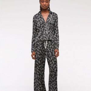 NWT Abercrombie Black and White silky bow pajama bottoms